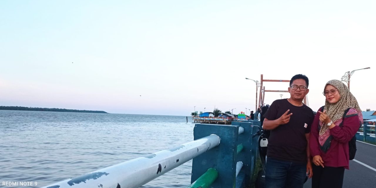 Bahagia Itu Sederhana: Rosyid Jurnalis Menemukan Senja di Kuala Tungkal