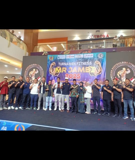 Idawati Ketua Persani Muaro Jambi Hadiri Turnamen Terbuka Fitness “MR Jambi 2025”