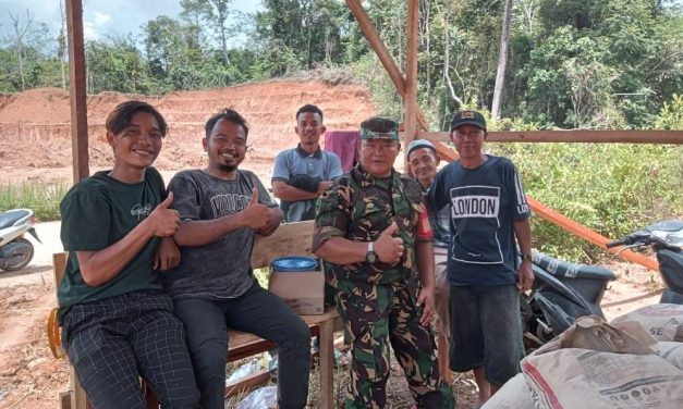 Pagi Yang Mendung ini, Wujudkan Keakraban, Babinsa Komsos dengan Warga Binaan