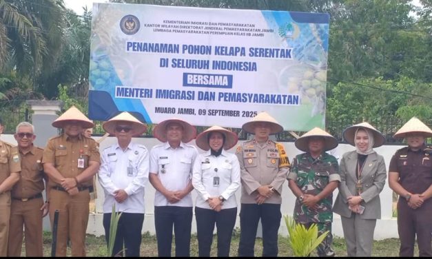 Lapas Perempuan Kelas IIB Jambi Gelar Penanaman Pohon Kelapa Serentak Bersama Menteri Imigrasi dan Pemasyarakatan
