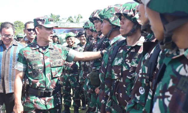 Pangdam II/Sriwijaya Pimpin Upacara Pembukaan Latsarmil Komcad TA 2025 di Baturaja