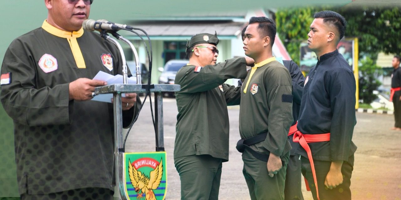 178 Prajurit Kodam II/Sriwijaya Resmi Sandang Sabuk Merah Pencak Silat Militer