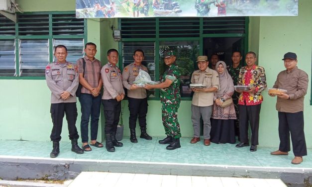 Sinergi Tanpa Sekat: Polsek Bahar Selatan Beri Kejutan HUT ke-80 untuk Koramil 415-13 Sebapo