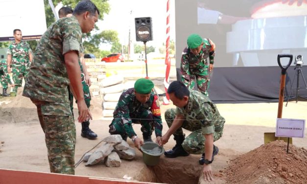 Pangdam II/Sriwijaya Letakkan Batu Pertama Pembangunan Koperasi Desa/Kelurahan Merah Putih (KDKMP)