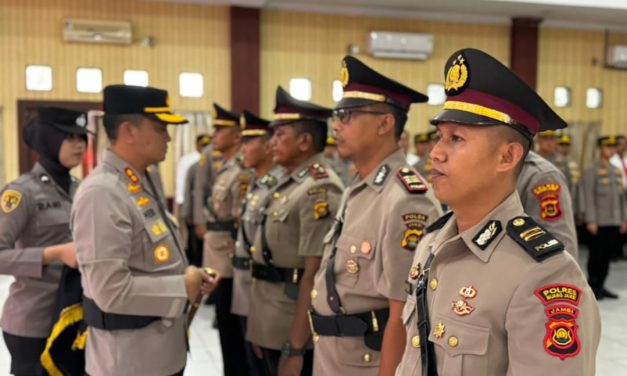 Regenerasi Kepemimpinan: Kapolres Muaro Jambi Kukuhkan Semangat Baru Lewat Sertijab Pejabat Utama 2025