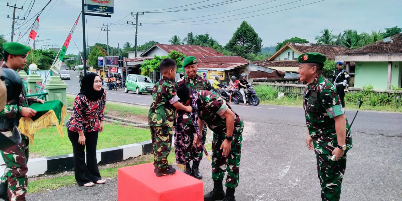 Kabacadnas Kemhan Letjen TNI Gabriel Lema Tinjau Langsung Peserta Latsarmil Komcad di Dodiklatpur Rindam II/Sriwijaya