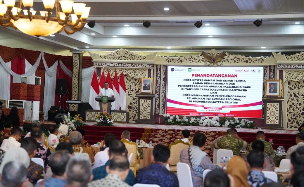 Kasdam II/Sriwijaya Hadiri Penandatanganan Nota Kesepakatan dan Nota Kesepahaman Pelabuhan : Semoga Pembangunanya Dapat Terealisasi Sesuai Harapan Masyarakat