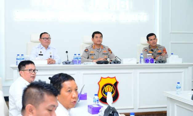 Bidhumas Polda Jambi dan Imigrasi Kanwil Jambi Perkuat Sinergi Lewat Sosialisasi Portal “Pelangi Imigrasi”