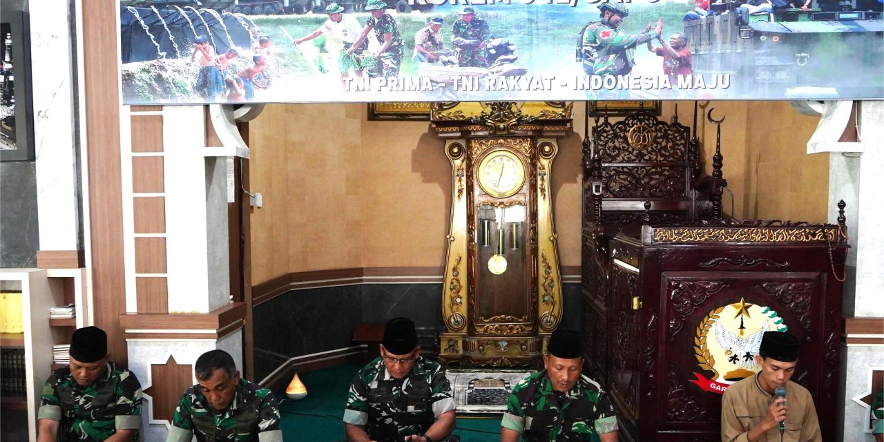 Doa Bersama di Masjid At-Taqwa Warnai Peringatan HUT ke-80 TNI di Korem 042/Gapu