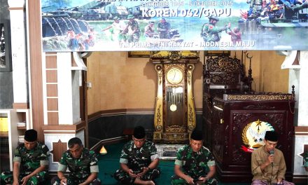 Doa Bersama di Masjid At-Taqwa Warnai Peringatan HUT ke-80 TNI di Korem 042/Gapu