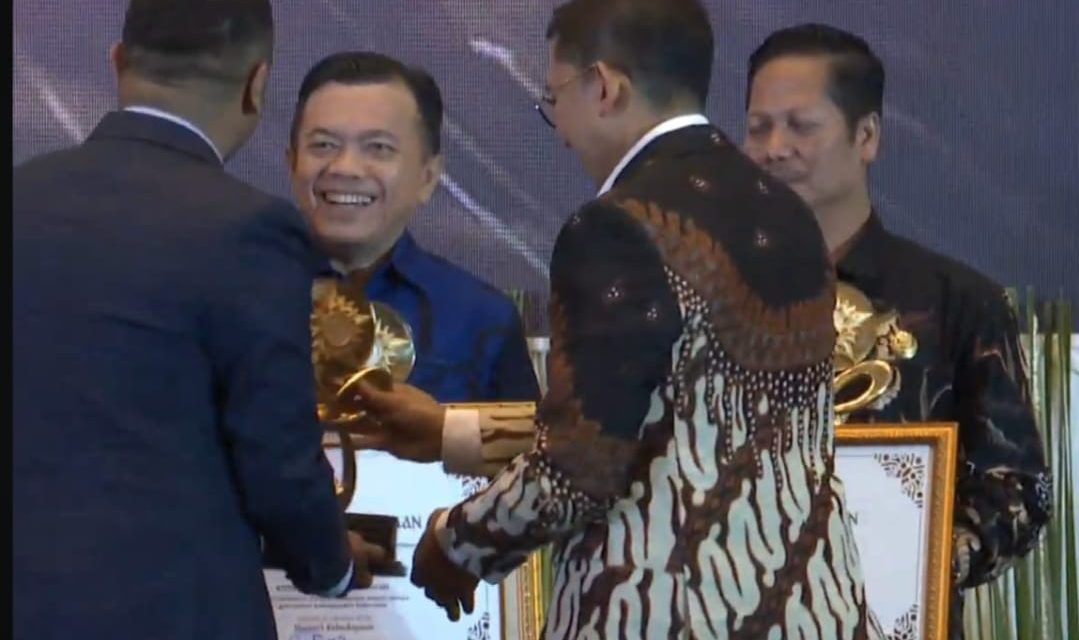 Gubernur Al Haris Terima Penghargaan “Pemerintah Daerah Terbaik” pada Anugerah Kebudayaan Indonesia 2025