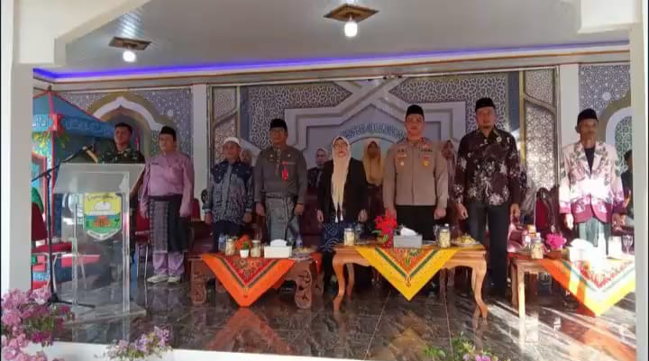 Kapolres Muaro Jambi Hadirkan Dukungan Melalui Kapolsek Bahar Selatan pada Pembukaan MTQ Kecamatan Bahar Selatan 2025