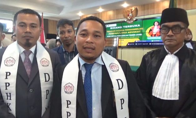 76 Advokat Resmi Disumpah: Pengadilan Tinggi Jambi Ingatkan Ancaman Berat Bila Langgar Integritas