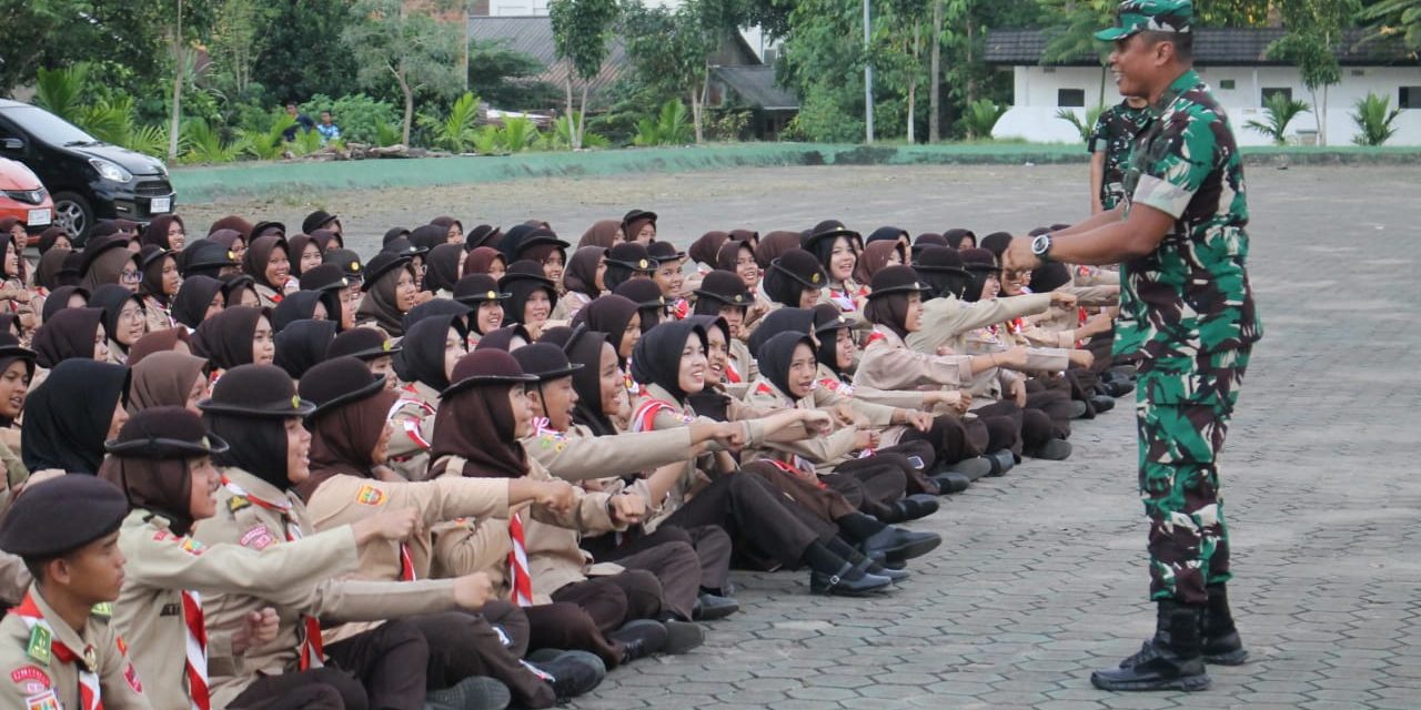 Dandim 0418/Palembang Letkol Arh Erik Novianto, S.Sos Pimpin Apel Peserta Persami di Lapangan Makodam II/Sriwijaya