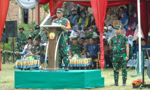TMMD ke-126 Wujud Nyata Kemanunggalan TNI dan Rakyat: Danrem 042/Gapu Brigjen TNI Heri Purwanto Resmi Tutup TMMD Kodim 0417/Kerinci