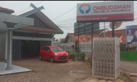 Warga Kota Jambi Laporkan Walikota Maulana ke Ombudsman Terkait Dugaan Pelanggaran UU Pelayanan Publik