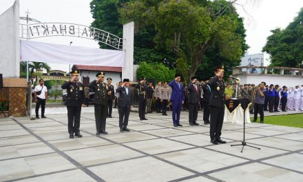 Danrem 042/Gapu Bersama Gubernur dan Forkopimda Jambi Ziarah ke TMP Satria Bhakti Peringati Hari Pahlawan 2025