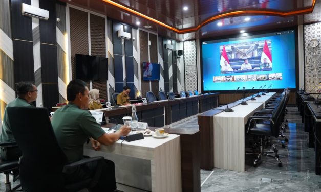 Perkuat Fondasi Ekonomi Kerakyatan Melalui Koperasi Merah Putih, Pangdam II/Sriwijaya Ikuti Rapat Evaluasi KDKMP oleh Presiden RI