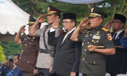 Danrem 042/Gapu Hadiri Upacara HUT Ke-54 Korpri di Lapangan Kantor Gubernur Jambi