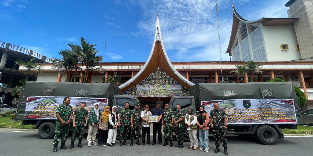 Kodam XIX/TT Salurkan Bantuan Sosial Untuk Korban Bencana Di Sumatera Barat