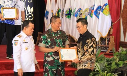 Danrem 042/Gapu Hadiri Penyerahan Penghargaan K3 Tingkat Provinsi Jambi