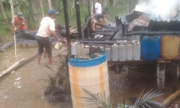 Kebakaran Rumah Kayu Di Sungai Jambat, Keluarga Selamat Namun Kehilangan Tempat Tinggal