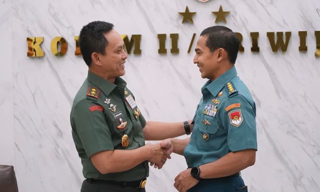 Terima Audiensi Undur diri Danlanal Palembang, Pangdam II/Sriwijaya : “Terima kasih Kolonel Laut (P) Faisal”