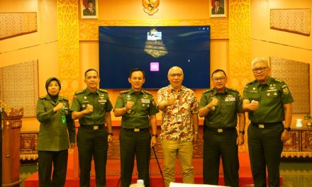 Di 2025, RS Tk II AK Gani Penghargaan WBK Pangdam II/Sriwijaya, Paparan Karumkit Kepada Ketua Dewan Pengawas