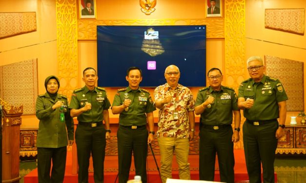 Di 2025, RS Tk II AK Gani Penghargaan WBK Pangdam II/Sriwijaya, Paparan Karumkit Kepada Ketua Dewan Pengawas