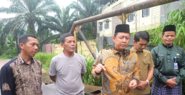 Bupati Muaro Jambi Tinjau Langsung Kerusakan Jembatan Air Hitam