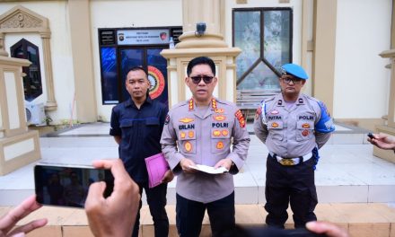 Pajero Sport Tabrak Pagar Mapolda Jambi, Pengemudi Diduga Di Bawah Pengaruh Narkotika