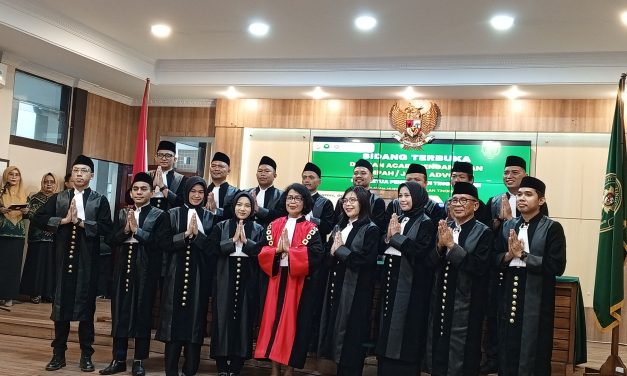 Dari Jurnalis Ke Advokat, Janiarto Resmi Diambil Sumpah Di Pengadilan Tinggi Jambi