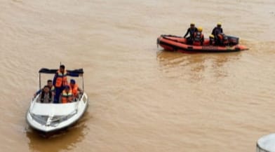 Tim SAR Sisir Sungai Batanghari, Dugaan Perempuan Melompat Dari Jembatan Aur Duri I