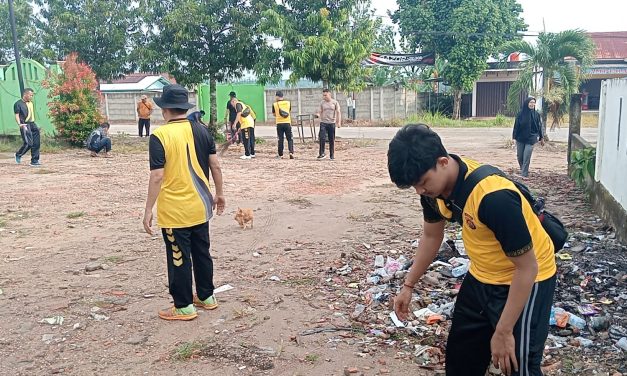 Polsek Sungai Gelam Laksanakan Kurve Kebersihan di Masjid Nurul Falah Dukung Instruksi Presiden