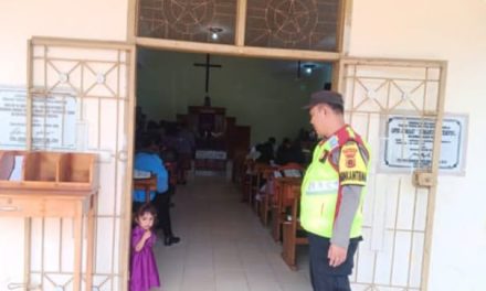 Wujud Pelayanan Humanis, Polsek Mestong Kawal Ibadah Umat Nasrani