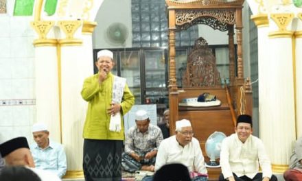 Hari Pertama Safari Ramadhan, Bupati Muaro Jambi Kunjungi Masjid Baitul Muttaqin