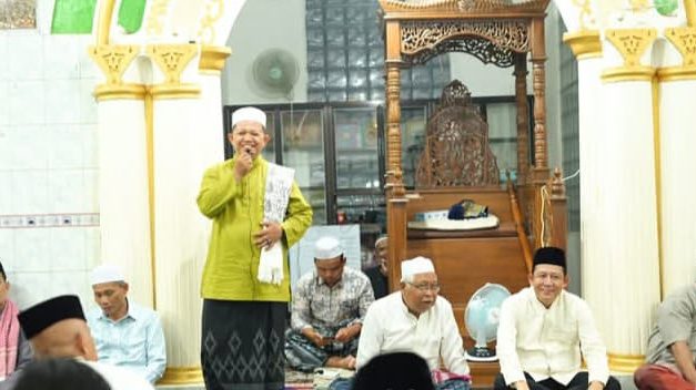 Hari Pertama Safari Ramadhan, Bupati Muaro Jambi Kunjungi Masjid Baitul Muttaqin