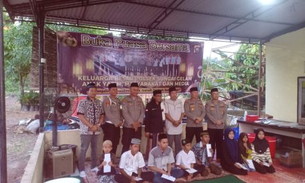 Polsek Sungai Gelam Pererat Silaturahmi Bersama Anak Yatim Dan Tokoh Masyarakat Di Momentum Ramadhan