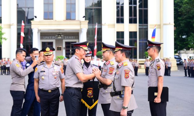 Kapolda Jambi pimpin sertijab wakapolda, Brigjen B. Ali resmi menjabat