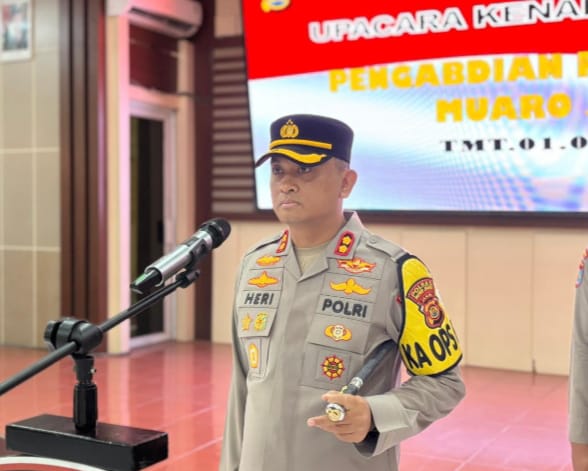 Polres Muaro Jambi Gelar Upacara Kenaikan Pangkat Pengabdian Personel