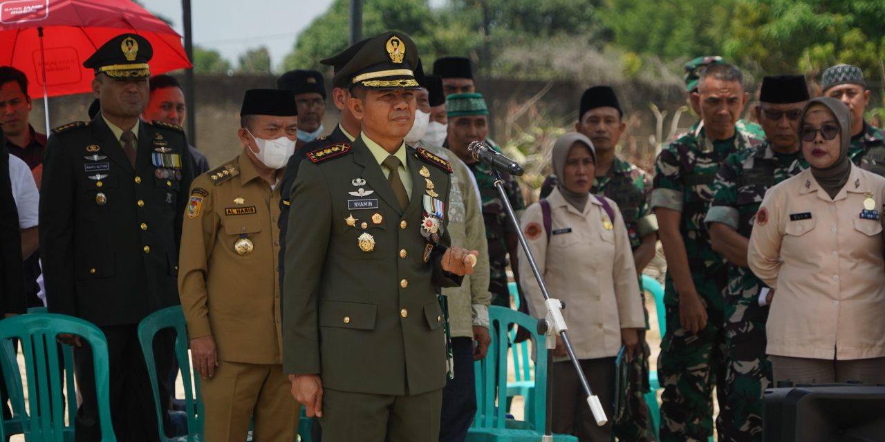 Danrem 042/Gapu Pimpin Pemakaman Militer Kolonel Inf (Purn) Sutrisno