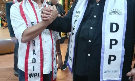 Adv. Erwin Maulana Dapat Kejutan Hadiah Dari Ketum FERADI WPI