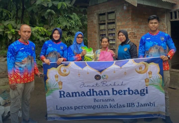 Lapas Perempuan Jambi Salurkan 21 Paket Sembako Melalui Program Jumat Berkah Ramadhan