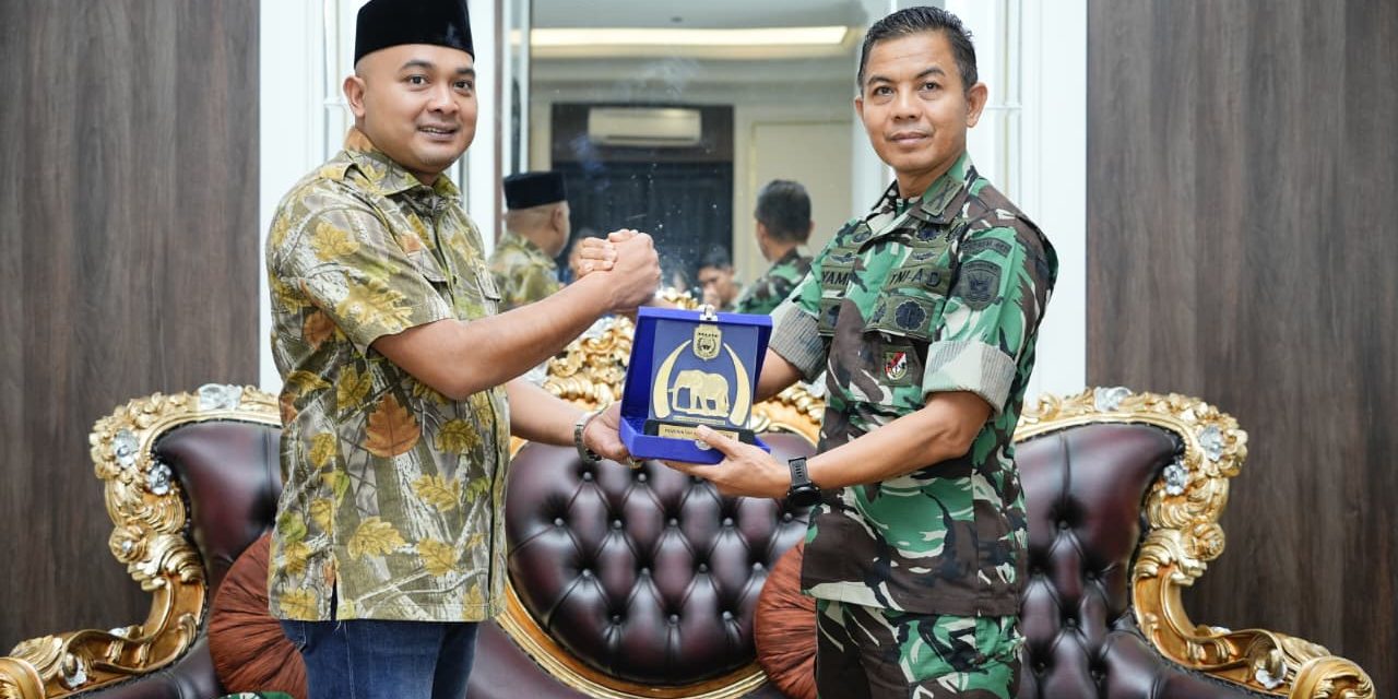 Safari Ramadhan, Danrem 042/Gapu Pererat Silaturahmi Dengan Forkopimda Di Rumah Dinas Bupati Tebo