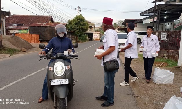 PMN Jambi Berbagi Takjil Dan Pererat Silaturahmi Lewat Buka Puasa Bersama