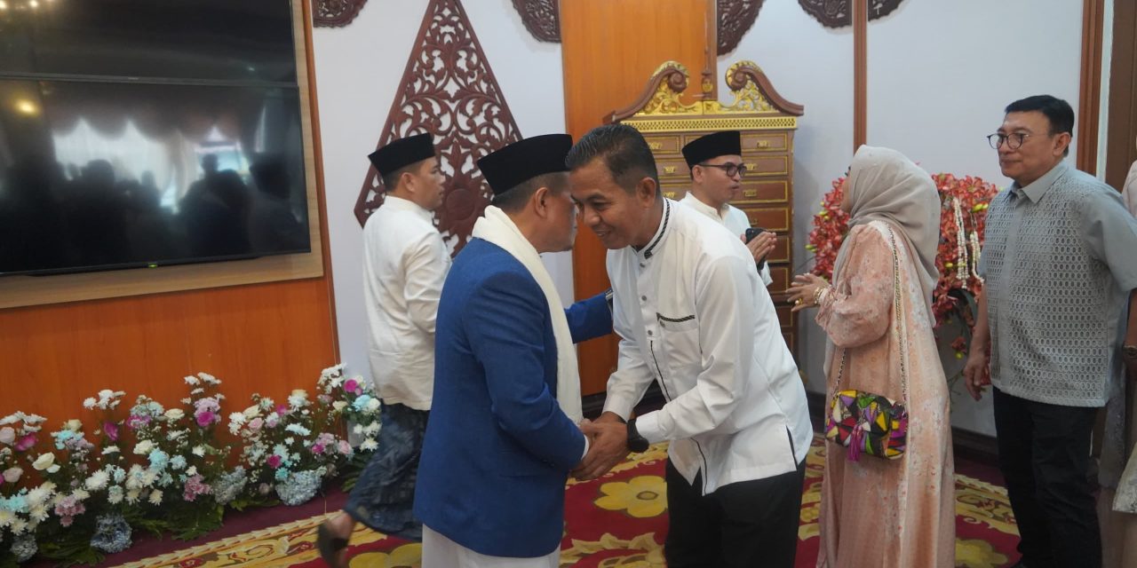 Danrem 042/Gapu Silaturahmi Halal Bihalal ke Forkopimda Jambi Usai Salat Id