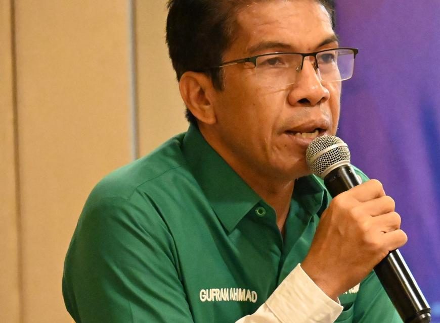 Gufran Ahmad Apresiasi Ketua PN Luwuk, Dorong Bulu Tangkis Lewat Scarlet Series