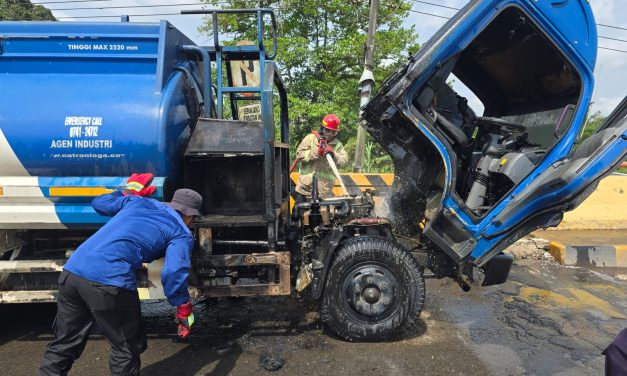 Insiden Korsleting Di Jembatan Aur Duri Tanpa Korban Jiwa, Pengingat Pentingnya Keselamatan Transportasi BBM