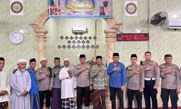 Kapolres Muaro Jambi Gelar Tarawih Keliling Di Desa Pondok Meja, Sampaikan Pesan Kamtibmas Kepada Warga
