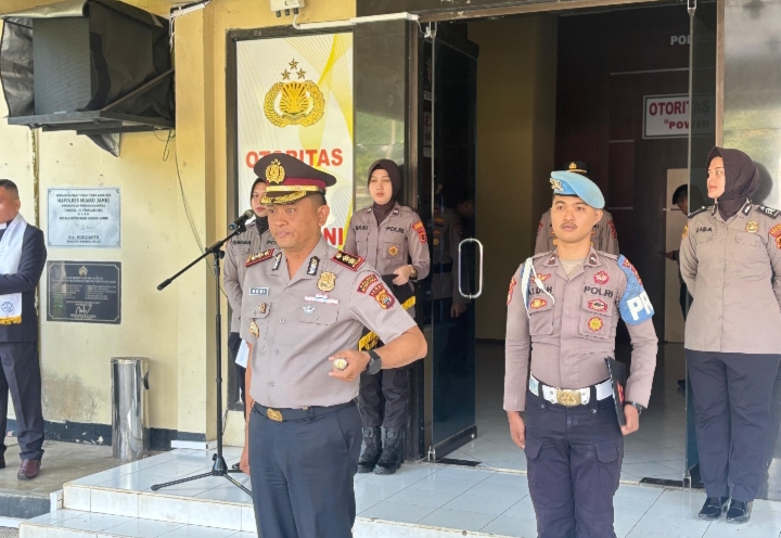 Kapolres Pimpin Sertijab Sejumlah Pejabat Utama Dan Kapolsek Di Polres Muaro Jambi